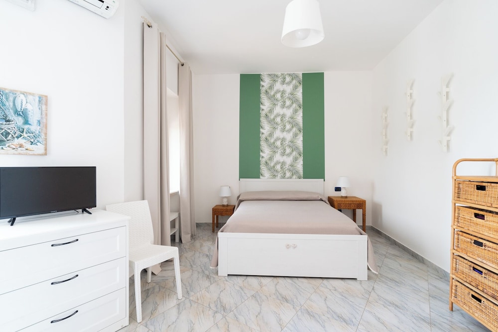 Basic Triple Room - Photo 1
