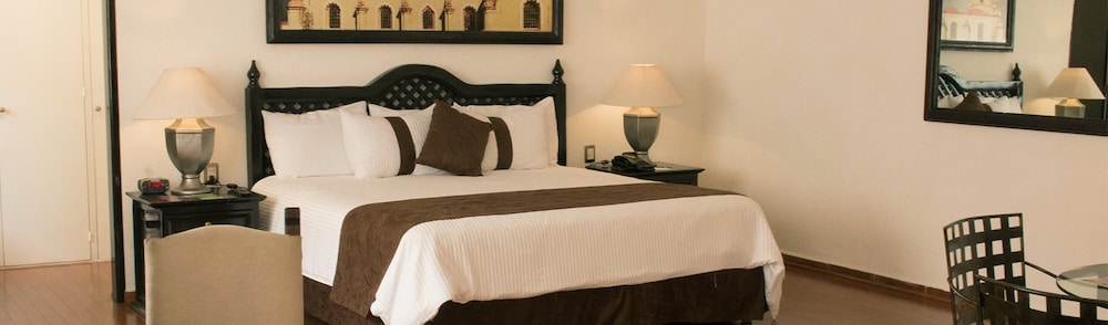 Deluxe Room, 1 King Bed