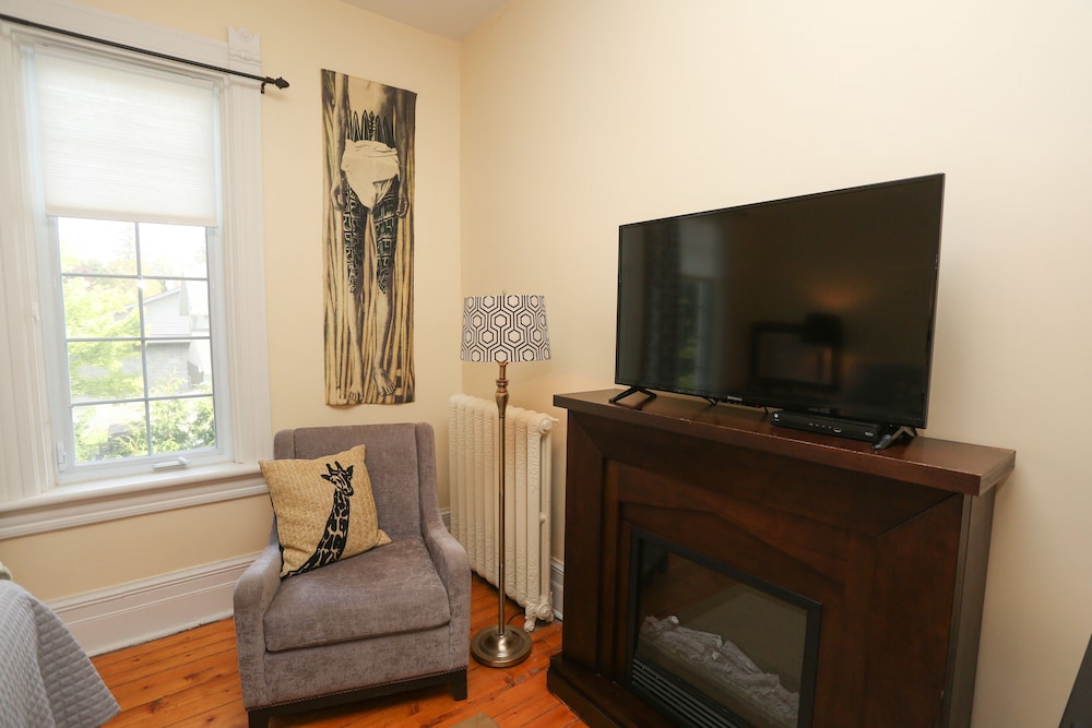 Superior Room, 1 Bedroom (Private Bathroom) photo 3