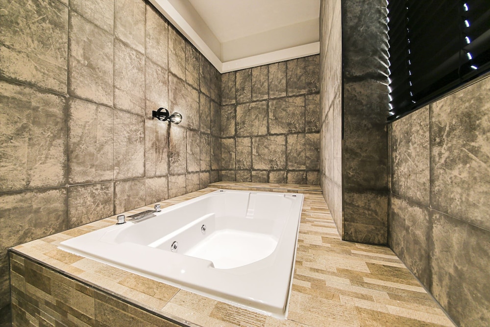 Superior Twin Room (No Breakfast) - Photo 4