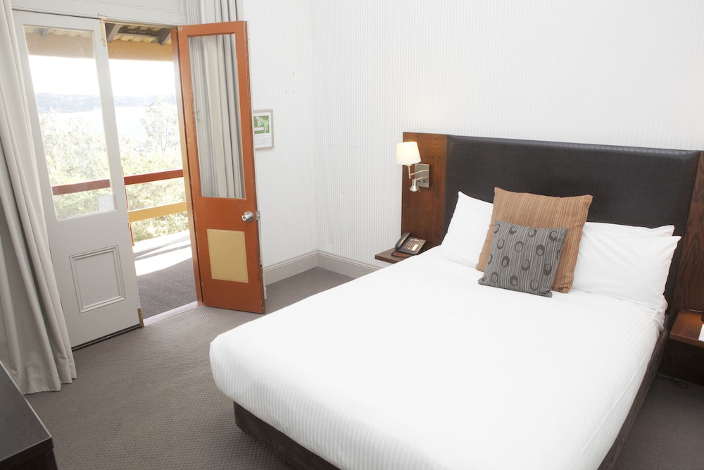 Room, 1 Queen Bed (Heritage - Harbourside) - Photo 10