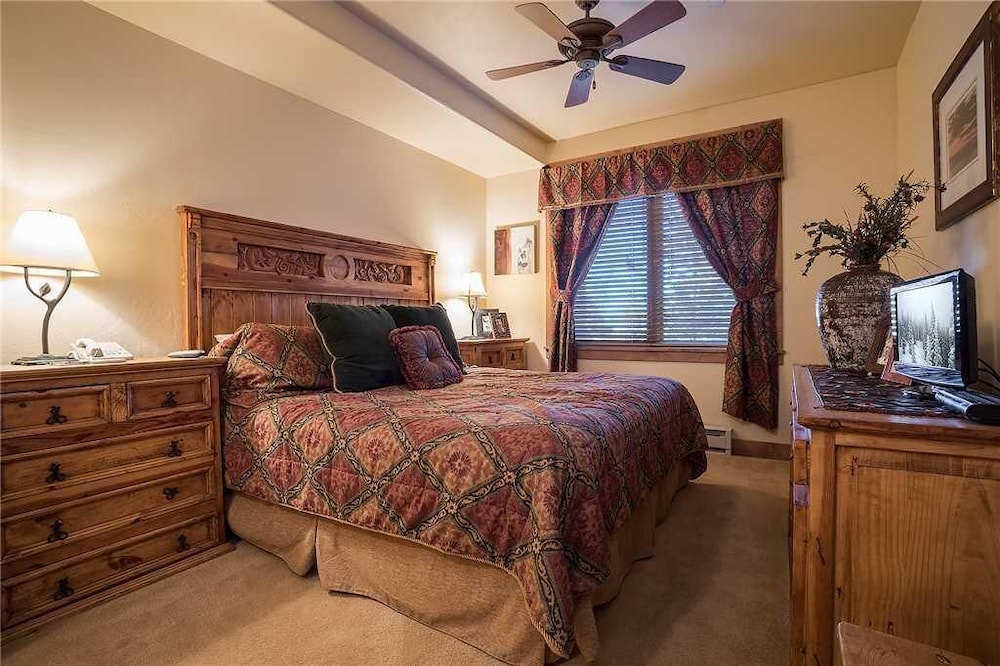 Condo, Multiple Beds (2205 Timberline Lodge, Trappeur's Cro) photo 1