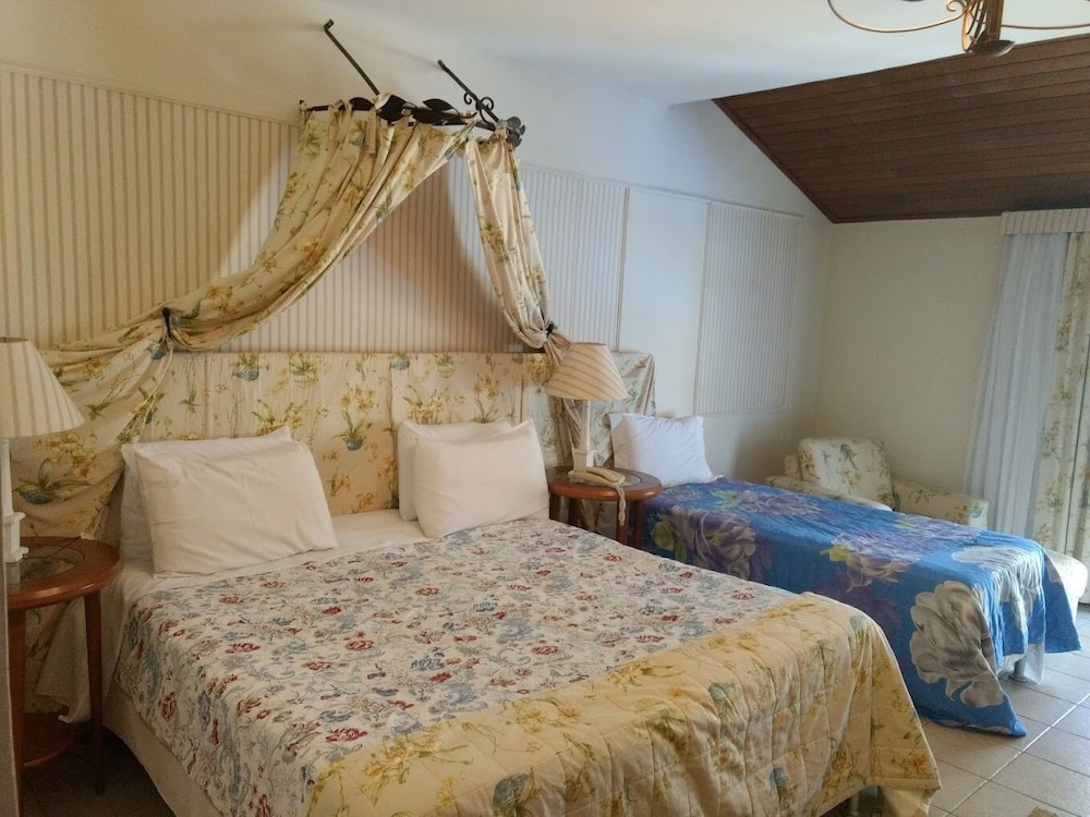 Deluxe Double Room, Courtyard View