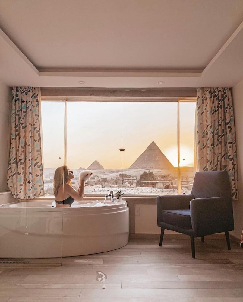 Executive Suite, Jetted Tub (Pyramids View) - Photo 22