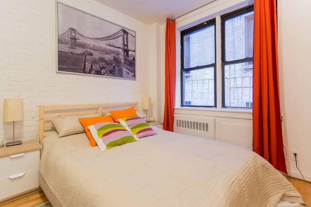 Standard Apartment, 1 Queen Bed photo 2