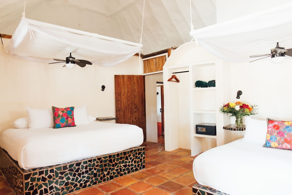 Habitación Familiar, Vista al Jardín, Frente a la Playa