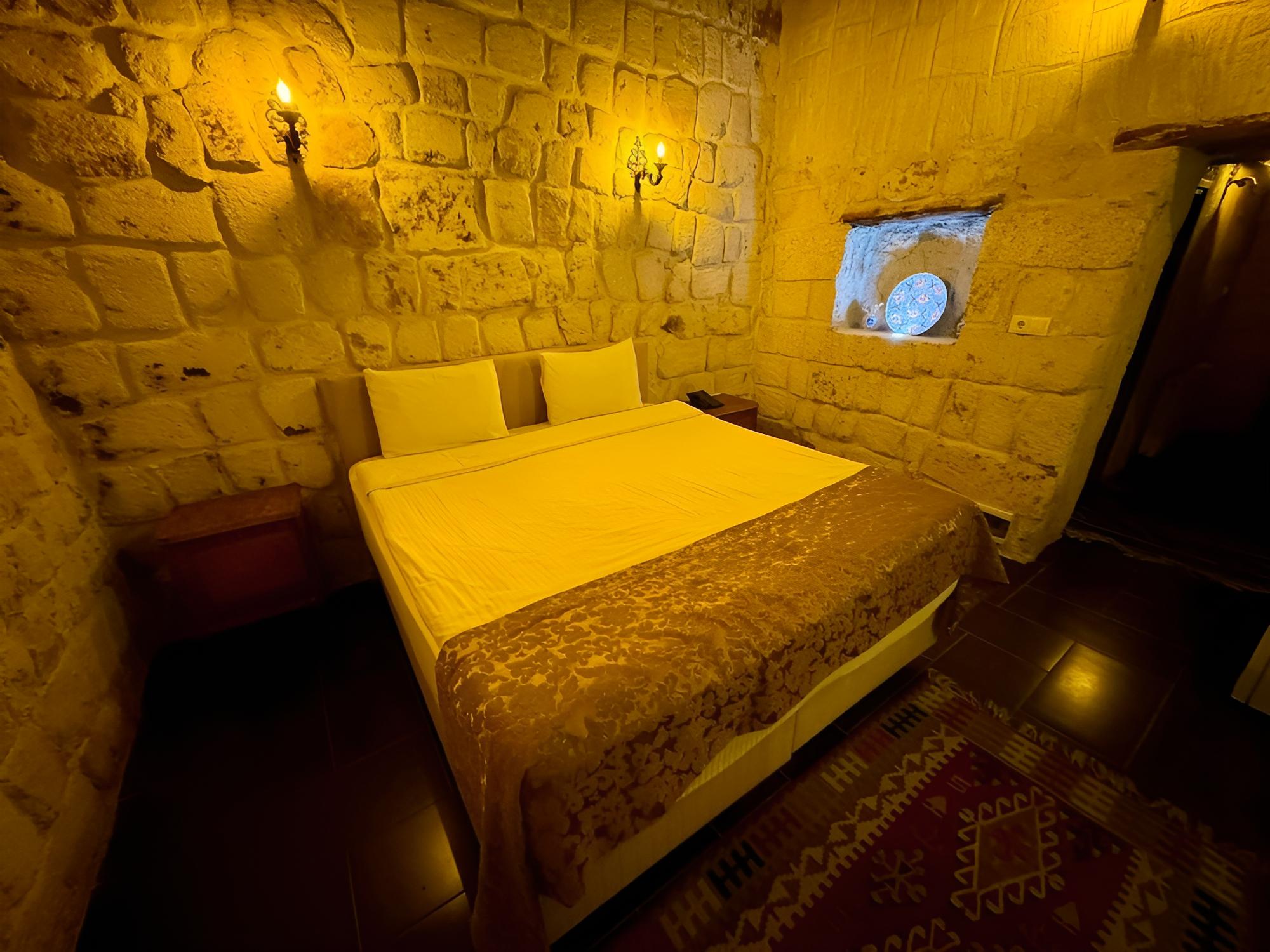 Deluxe Room - Photo 7