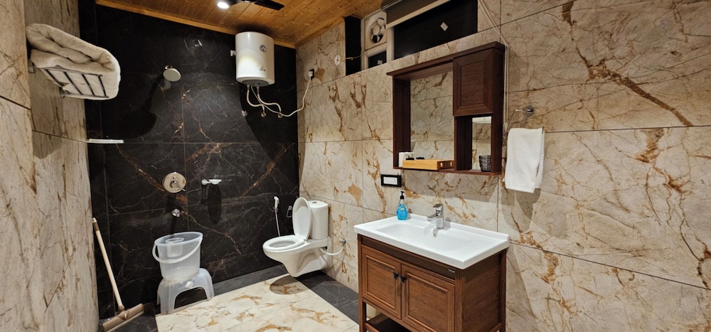 Oak Royal Suite (2BHK) - Photo 13