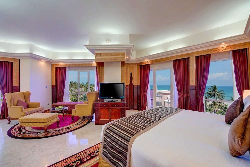 Suite, 2 Twin Beds, Smoking (Custom) photo 1