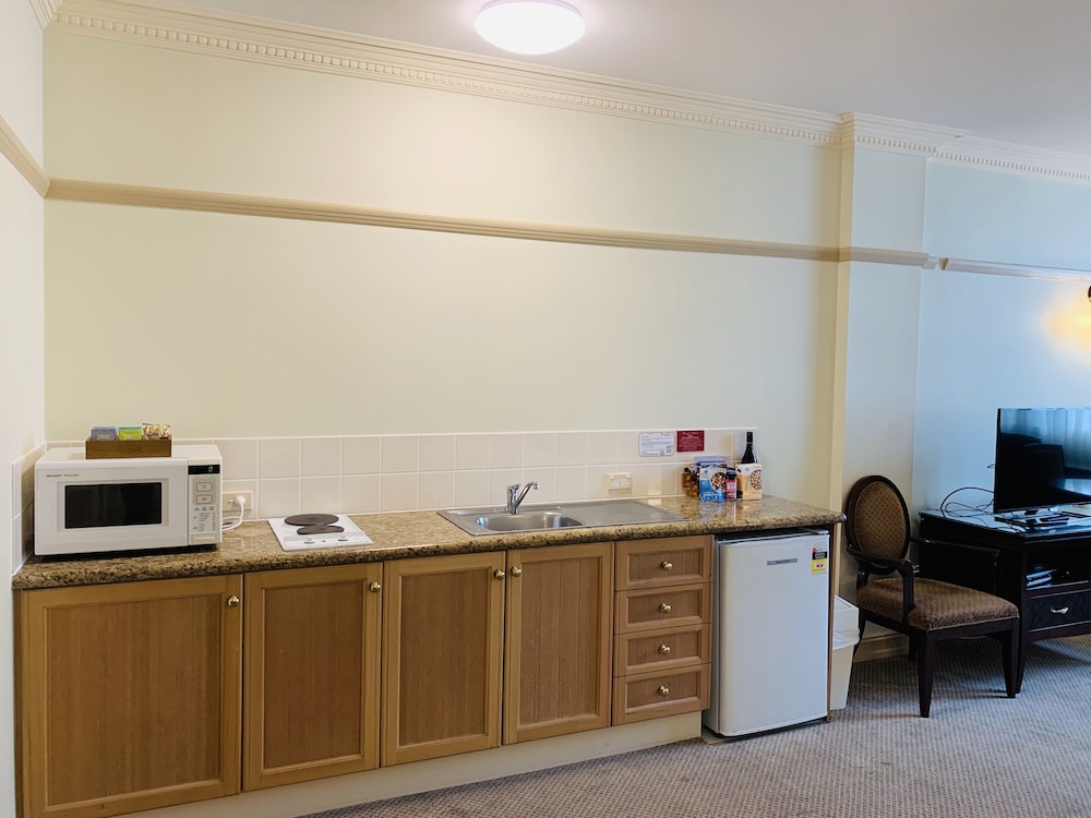 Deluxe Room - Photo 13