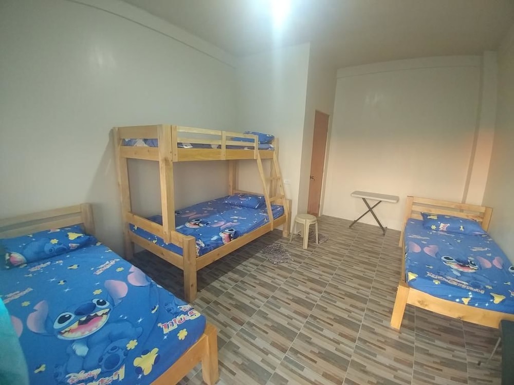 Deluxe Family Room photo 3
