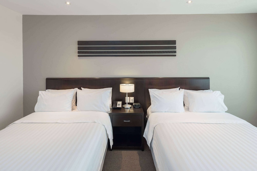 Standard Room, 2 Double Beds - Photo 7