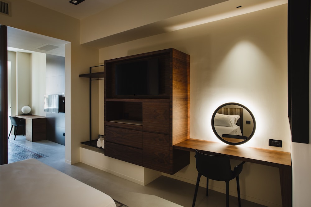 Traditional Suite photo 2