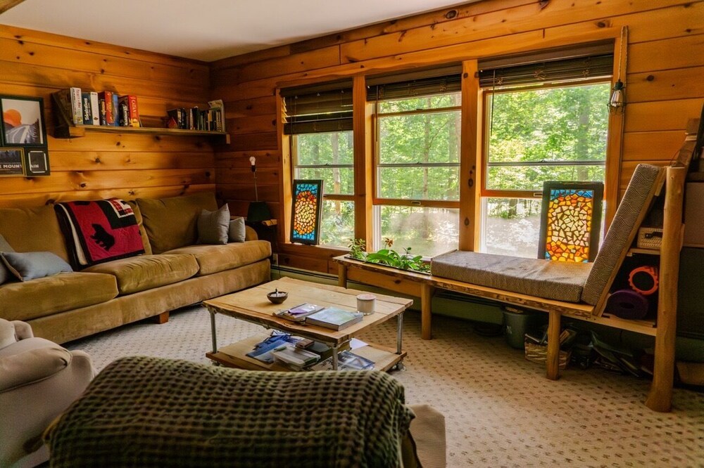 4-Bed Shared Dormitory with Shared Bathroom and Kitchen, Park View, Mountainside photo 2