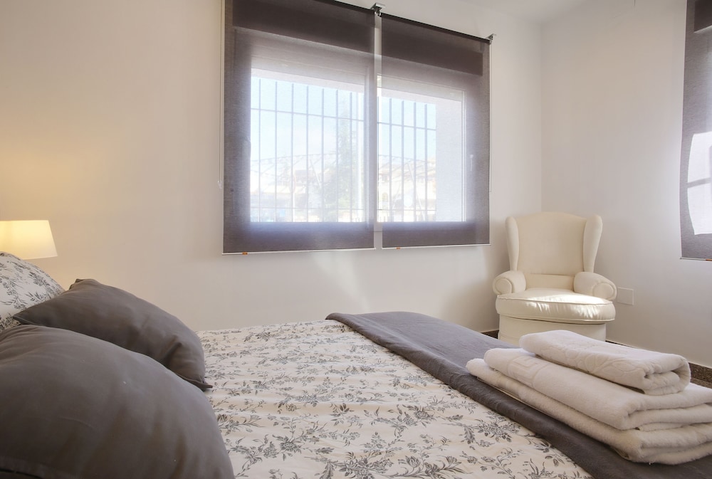 Apartment, Private Bathroom - Photo 17