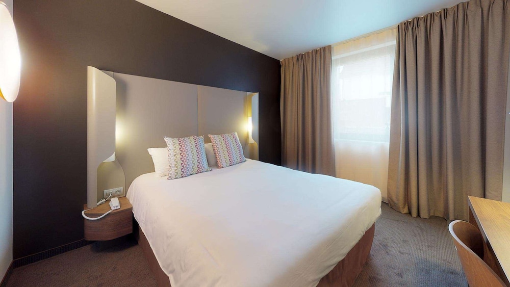 Standard Room, 1 Queen Bed photo 1