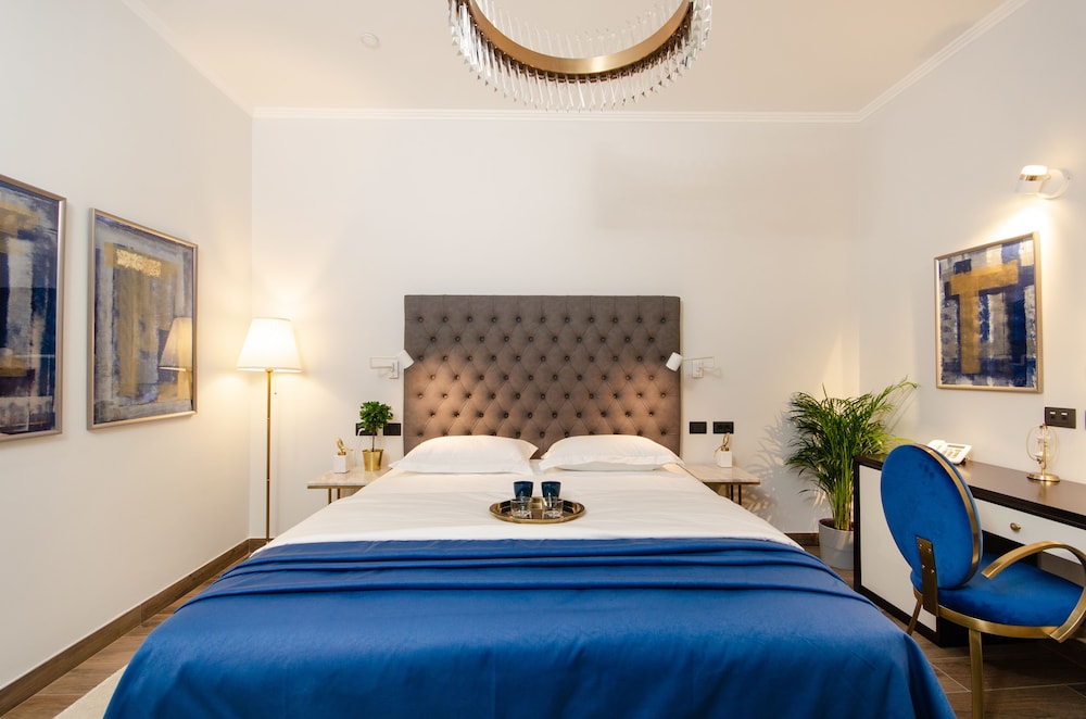 Premium Double Room, 1 King Bed, City View