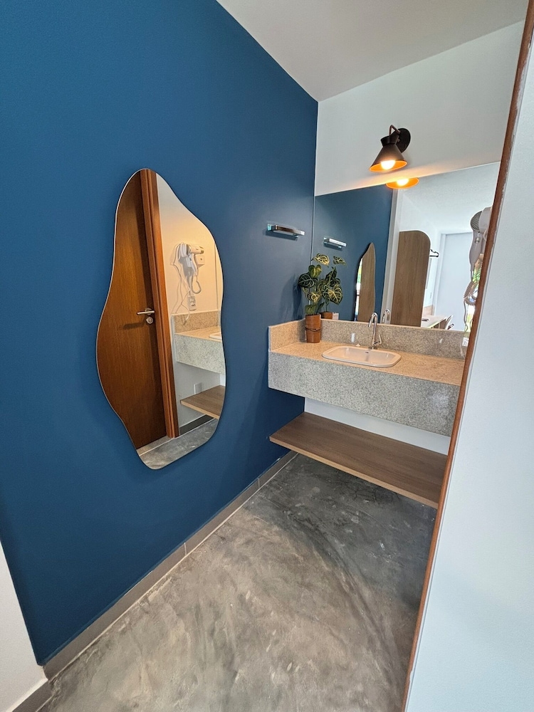 Triple Room, Pool View photo 2