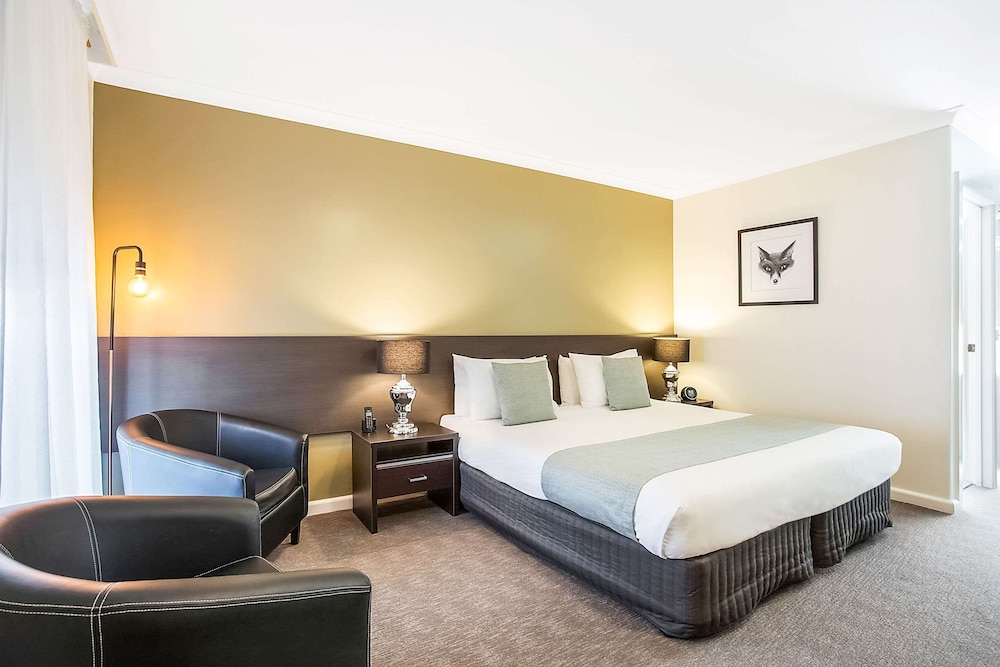 Standard Room, 1 King Bed - Photo 4