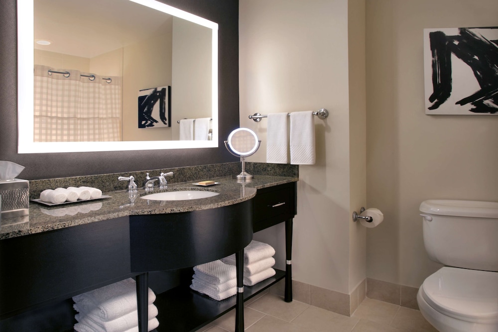 Deluxe Room, 2 Double Beds, Accessible (Hearing, Roll-in Shower) - Photo 4