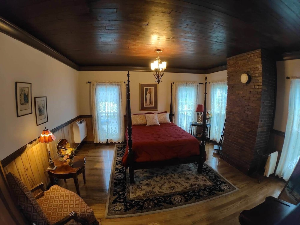 Standard Room, 1 Queen Bed photo 1