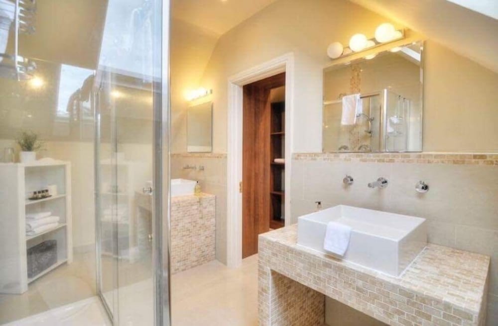 Deluxe Double Room, 1 Queen Bed photo 2