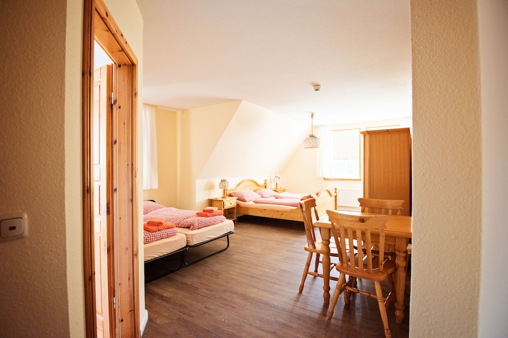 Quadruple Room photo 2