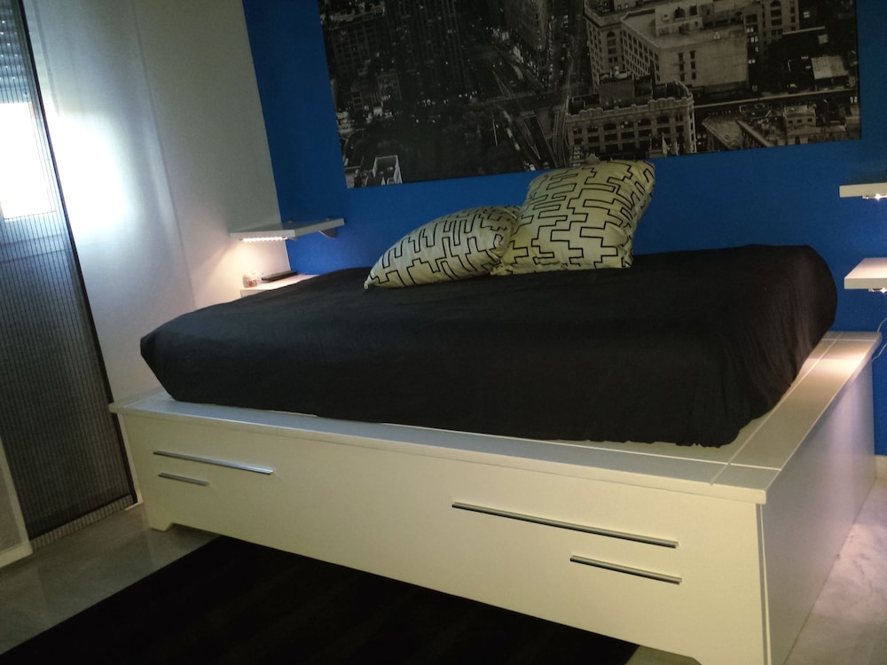 Apartment, 3 Bedrooms, Balcony photo 2