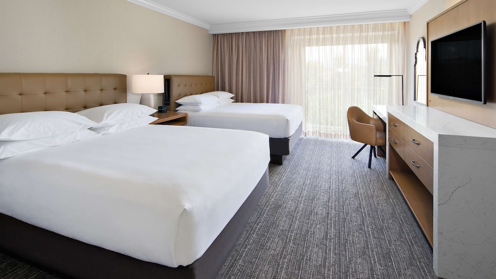 Room, 2 Queen Beds, Accessible (Shower)