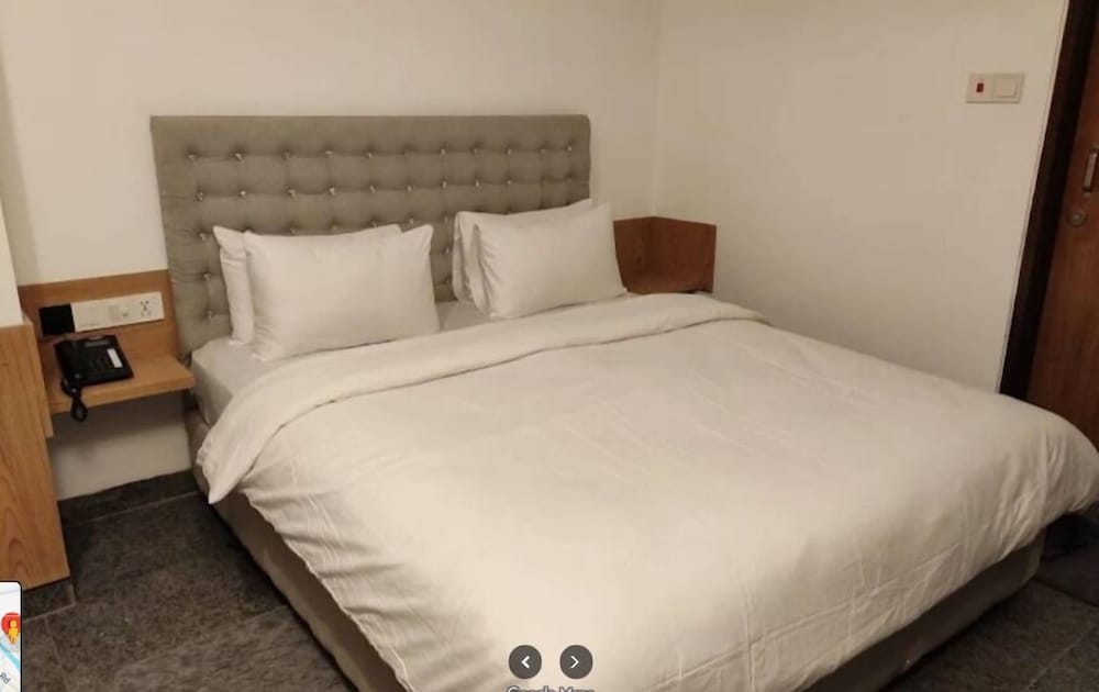 Premium Single Room photo 2