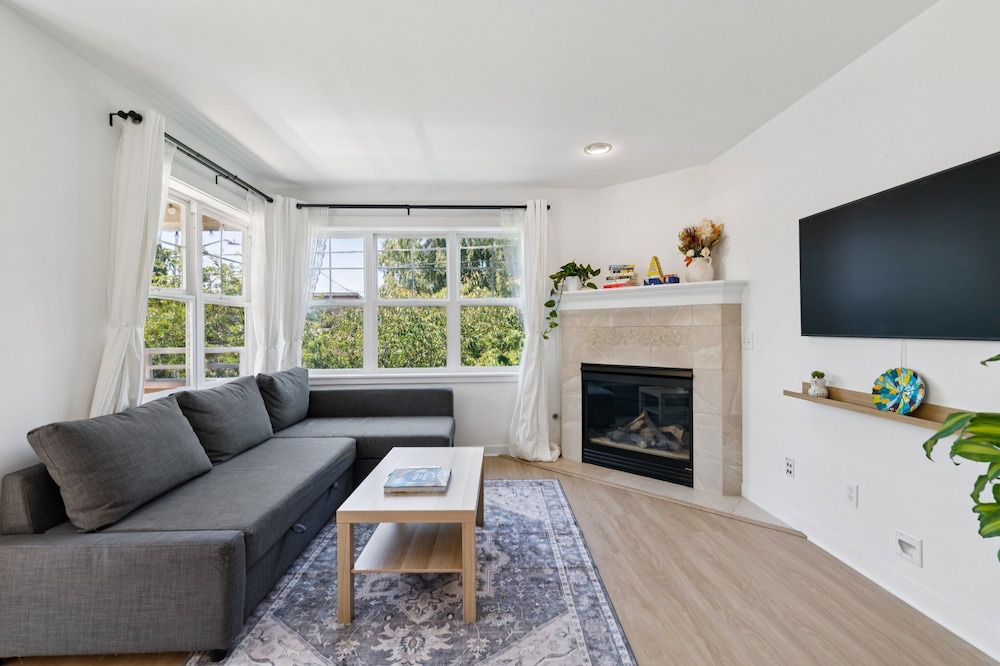 Condo, 2 Bedrooms