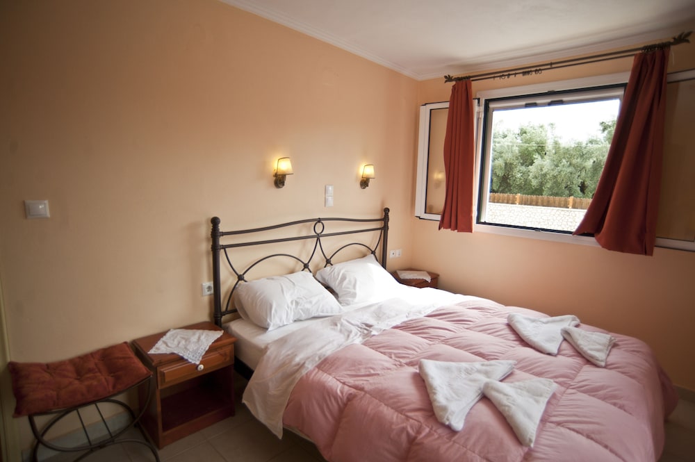 Family Apartment, 1 Bedroom (For 4) photo 2