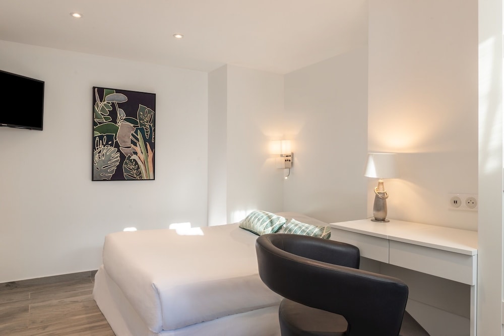 Classic Double Room - Photo 3
