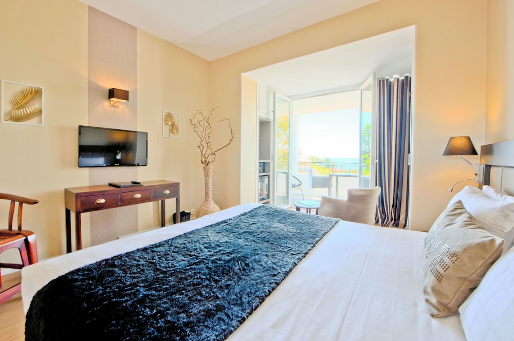Superior Double Room, Balcony, Sea View photo 2