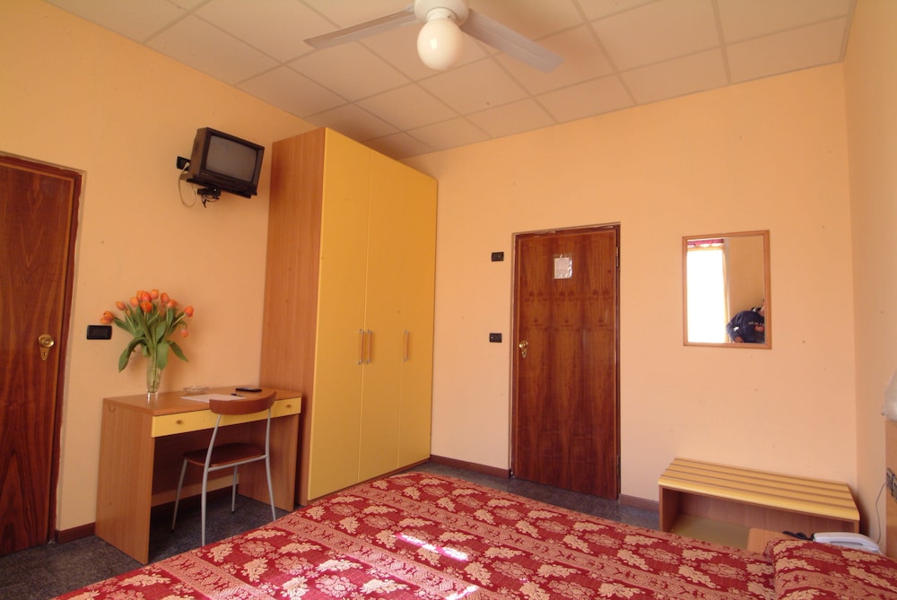 Family Room photo 1