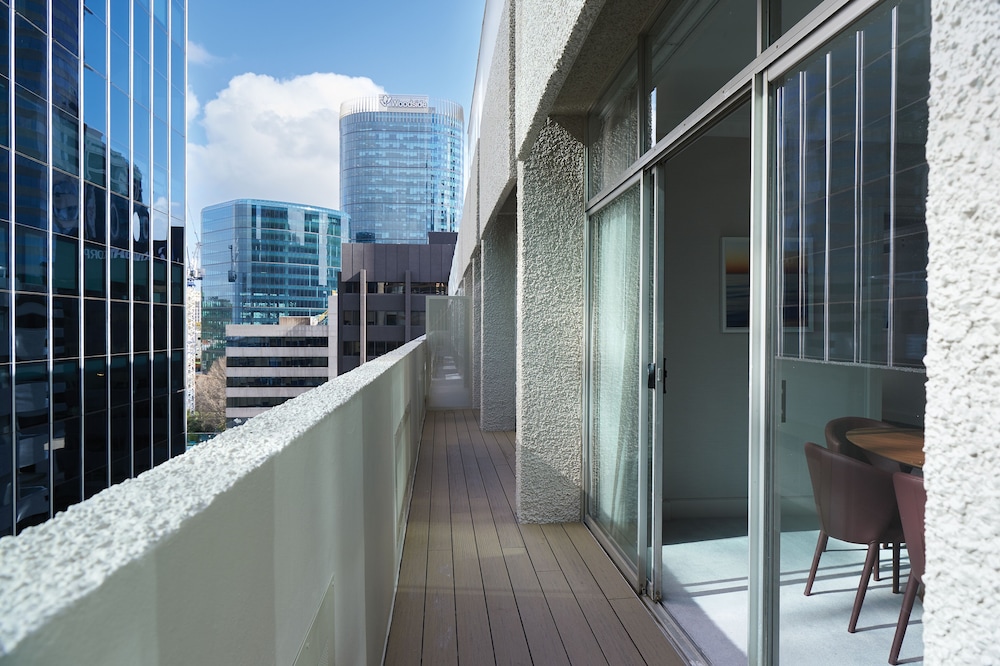 King Premier Suite - Photo 8