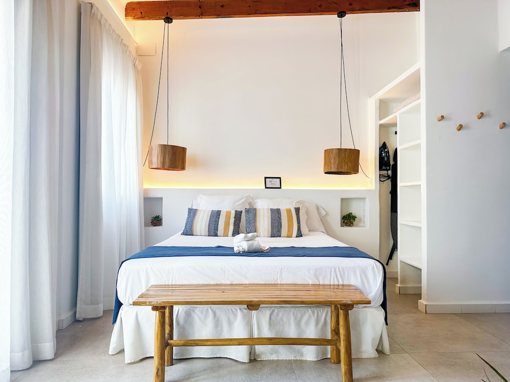 Deluxe Studio Suite