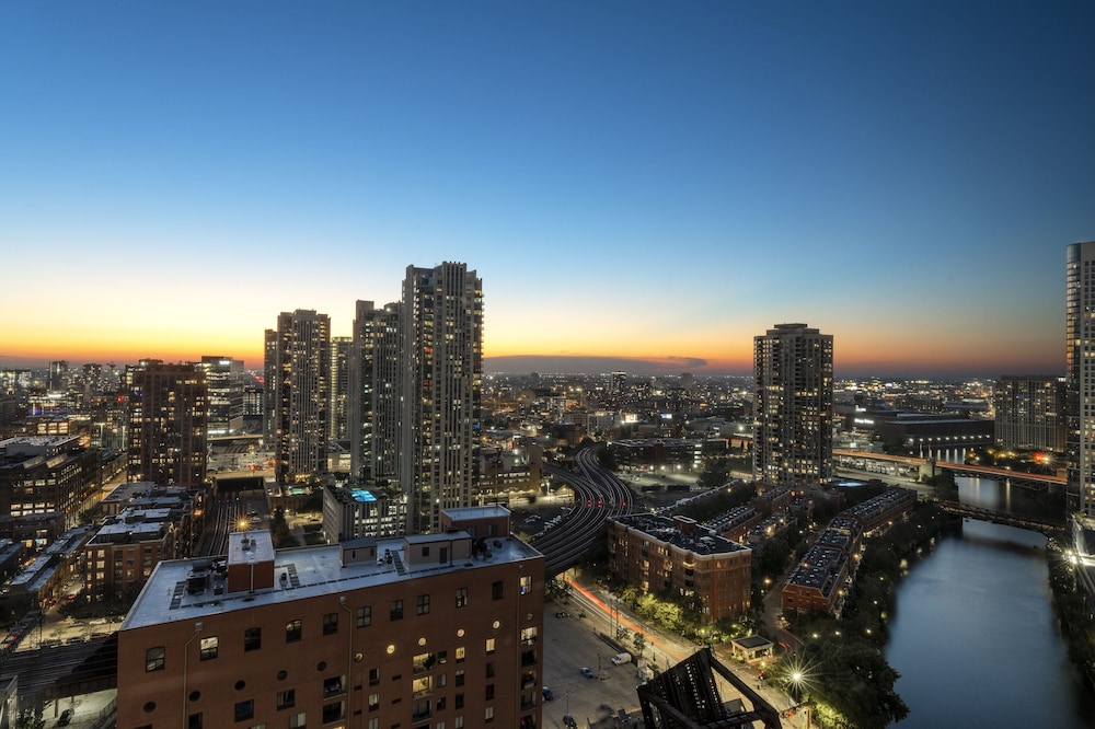 Premium Room, 2 Queen Beds, City View - Photo 7