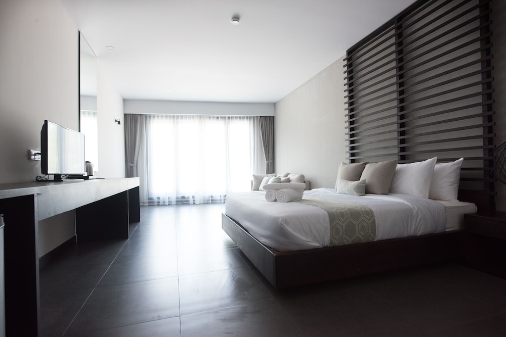 Spacious Room, No Balcony