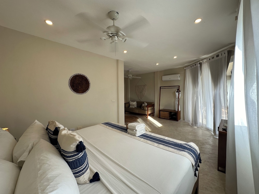 Suite - Photo 7