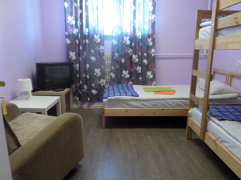 Economy Triple Room, Shared Bathroom (№2)