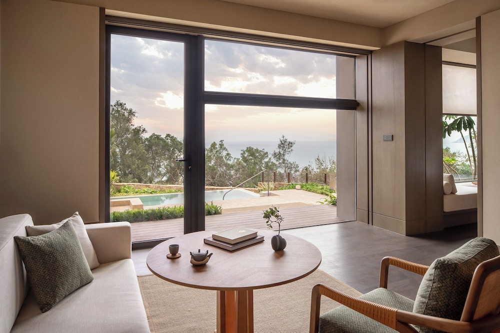 Dong'ao Suite King with Private Pool