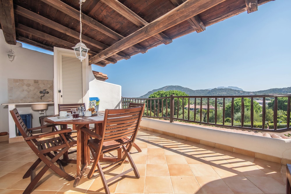 Family Apartment, Multiple Bedrooms, 2 Bathrooms (Ceraso Sunset)