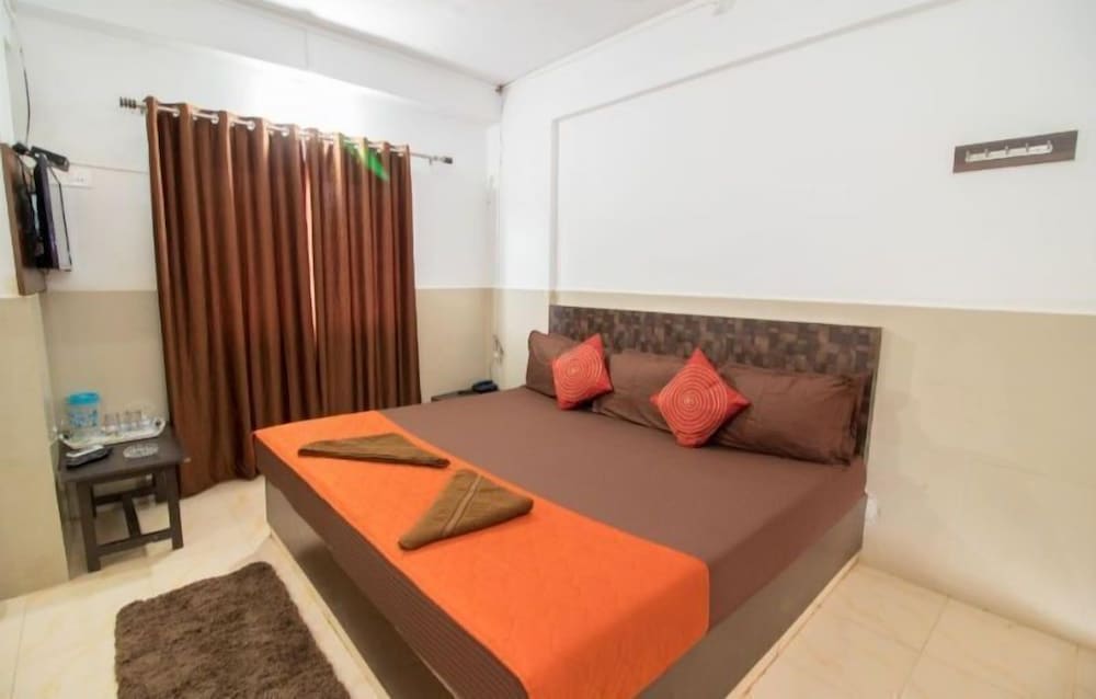 Double Bedded Ac Room