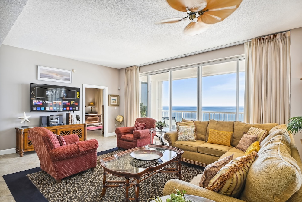 Condo, 3 Bedrooms