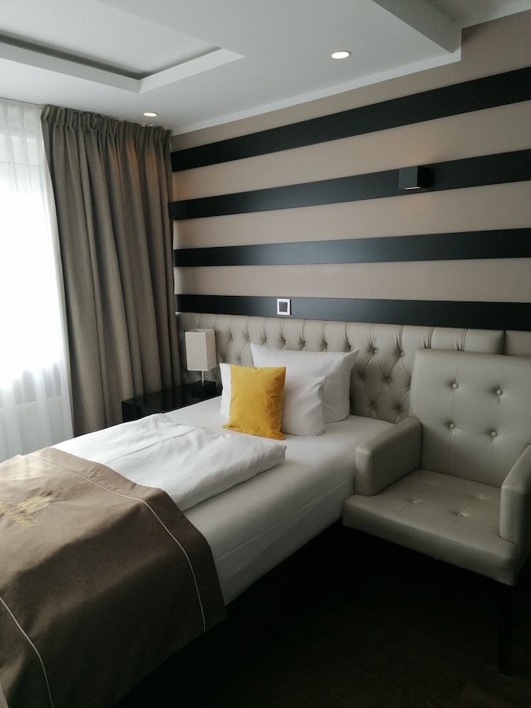 Basic Single Room photo 2