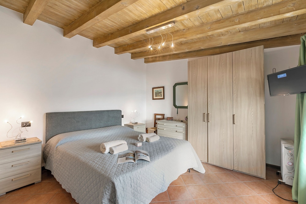 Standard Apartment, Multiple Bedrooms, Mountainside (Verde Salvia With Lakeview)