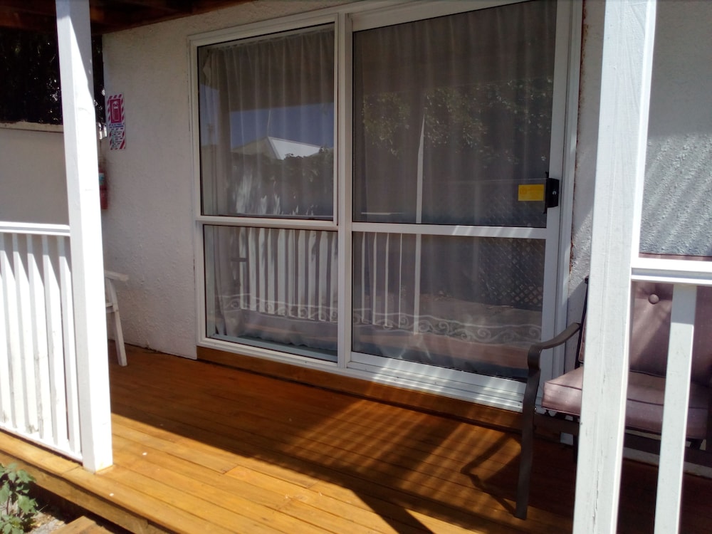 Standard Room, Non Smoking (Two night saver) photo 1