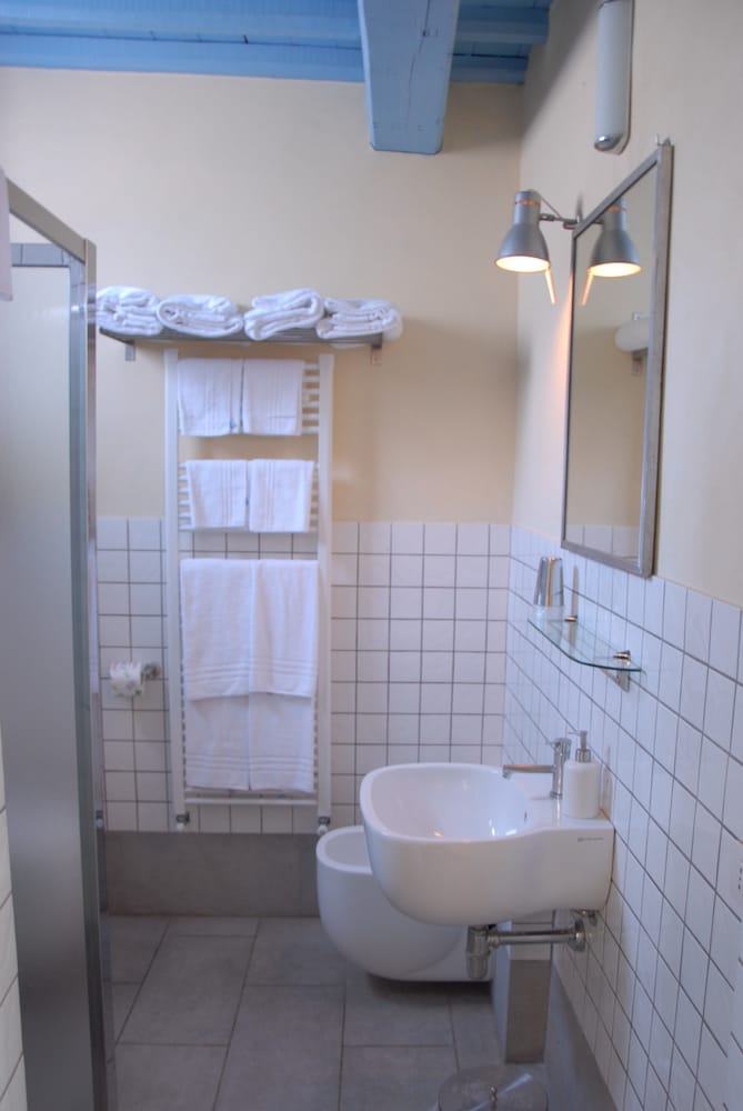 Family Apartment, 2 Bedrooms, Lake View photo 3