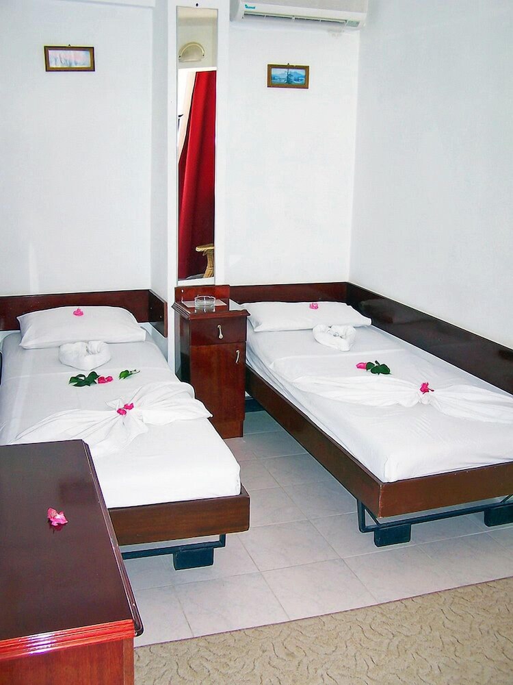 Standard Double Room Single Use photo 2